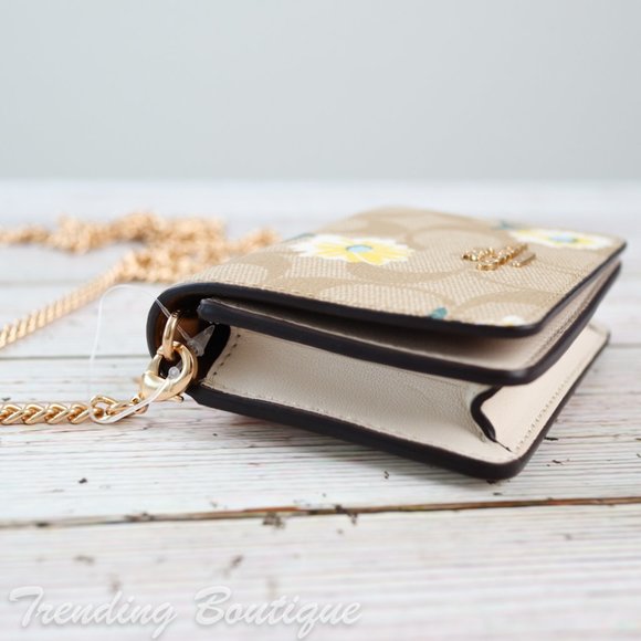 Coach Bags Nwt Coach Mini Wallet Crossbody With Daisy Poshmark